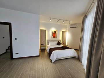 3 Bedroom Townhouse, Duplex