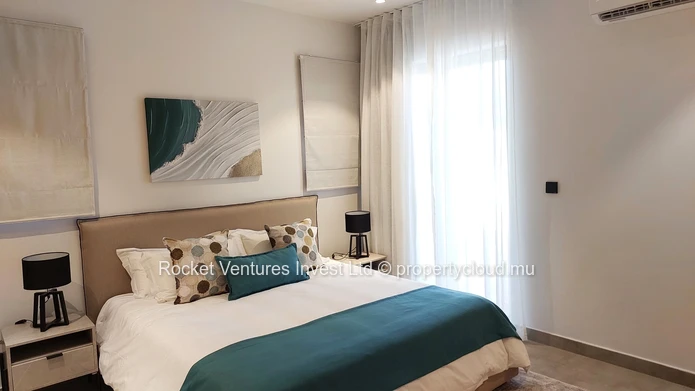Modern 3-Bedroom Apartment with Jacuzzi & Terrace