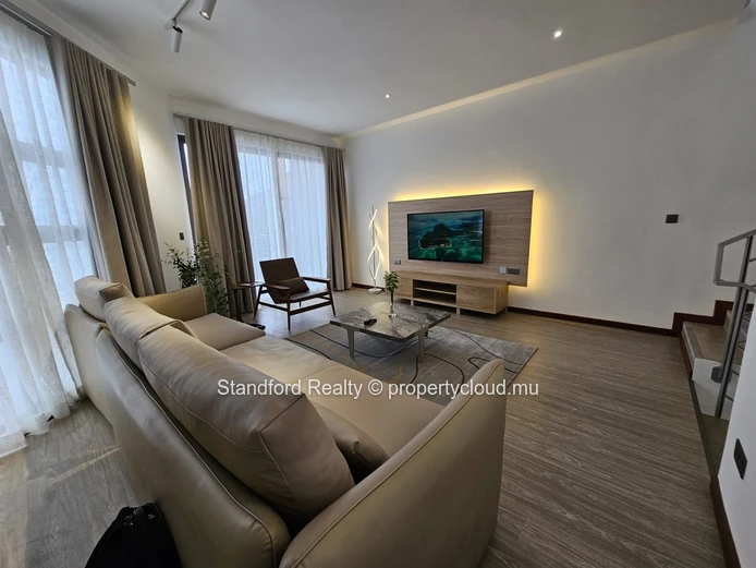 For Rent – Townhouse, Ava La Perle