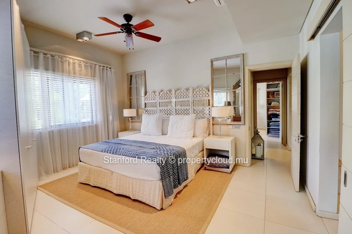 Beachfront Penthouse for Sale - 4 Bedrooms, Tamarin, West