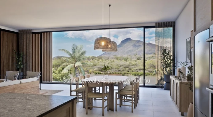 Beachfront Residence with Lagoon Access – 3 Bedrooms, Rivière Noire, West Coast