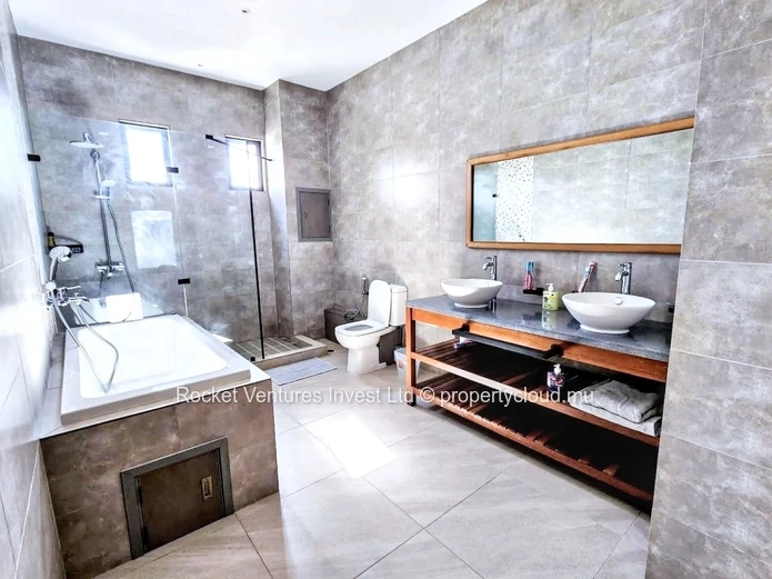 Luxury 4-Bedroom Villa, North, Grand Baie