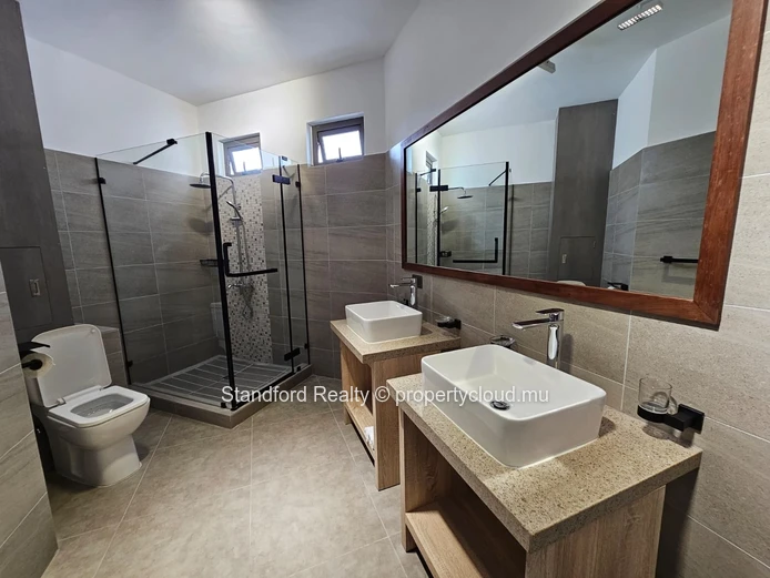 For Rent – Townhouse, Ava La Perle