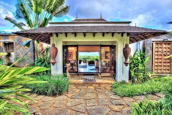 Luxury Villa for Sale – 6 Bedrooms, Tamarin, West Coast