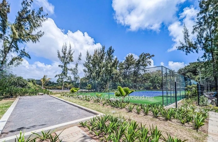 Beachfront Apartment for Rent - 3 Bedrooms, Grand Gaube, North