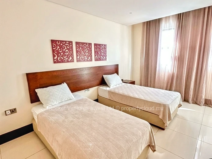 Rent. The apartment has 3 bedrooms. At the La Croisette complex. North. Grand Bay.