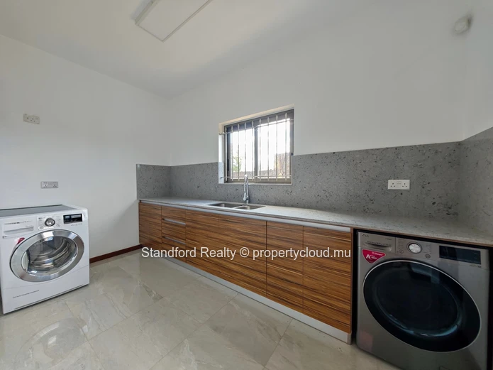 Brand-New 3-Bedroom Villa for Sale – Royal Park, Balaclava, North