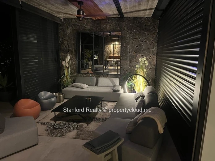 Beachfront Ground Floor Apartment for Sale – 3 Ensuite Bedrooms, Grand Baie