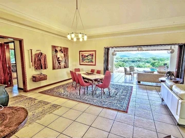 6 Bedroom Villa