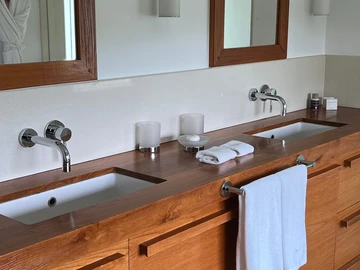 5 Bedroom Villa