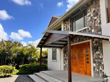 5 Bedroom Villa