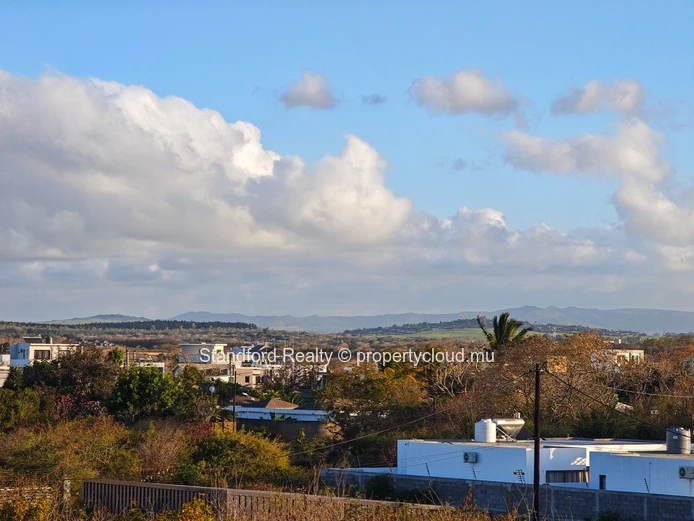 Brand-New Modern Villa for Rent – 4 Bedrooms, Grand Baie, North