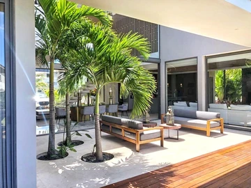 5 Bedroom Villa