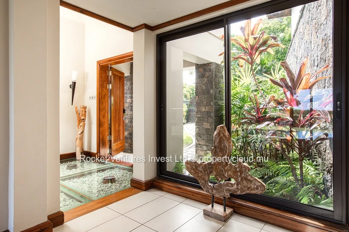 Luxury Villa for Sale in Anahita – East Coast
