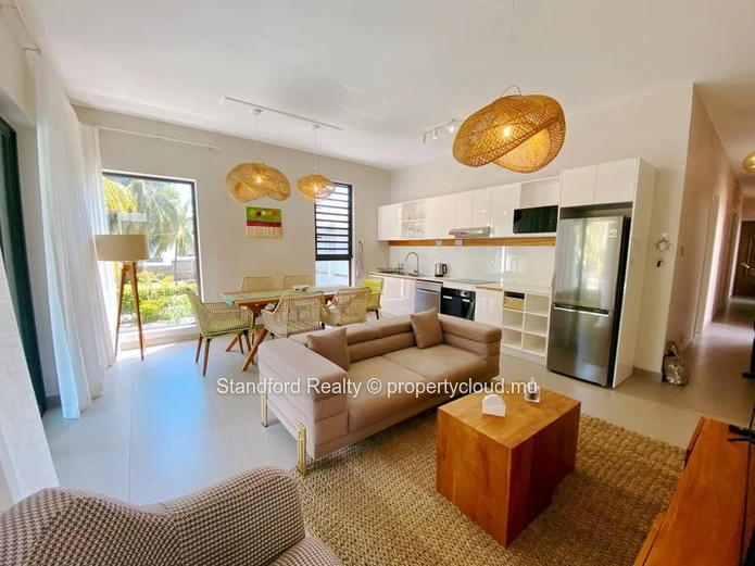 2-Bedroom Apartment with Walking Distance to the Beach 