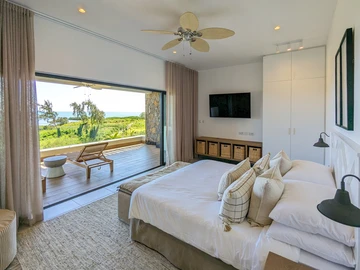4 Bedroom Apartment