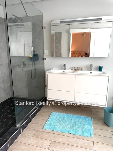 Elegant Apartment for Sale – 3 Bedrooms, Tamarin, West