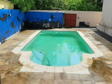6 Bedroom House