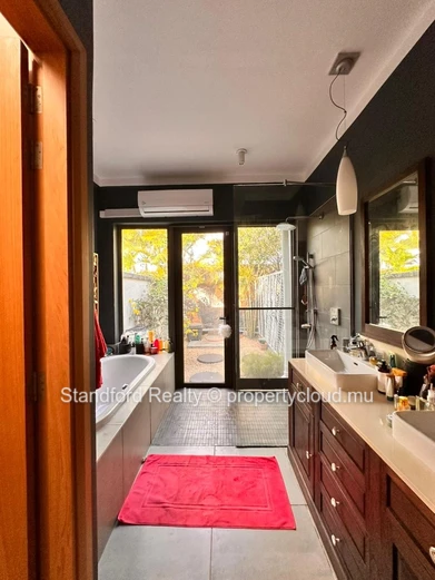 3-Bedroom Villa for Rent – North, Balaclava