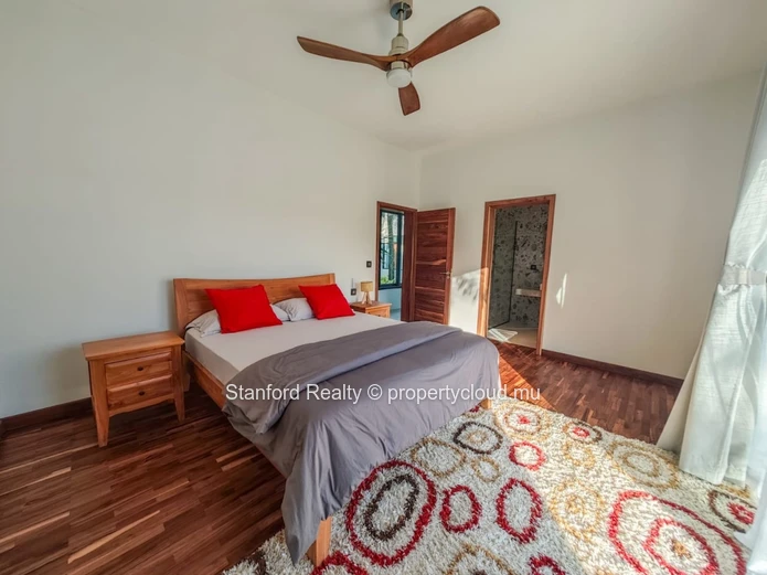 Luxury Modern Villa for Rent - 4 Bedrooms, Avalon, South