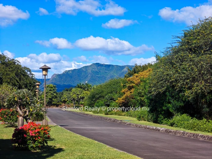 Luxury Villa for Sale - 4 En-Suite Bedrooms, Tamarina Golf Estate