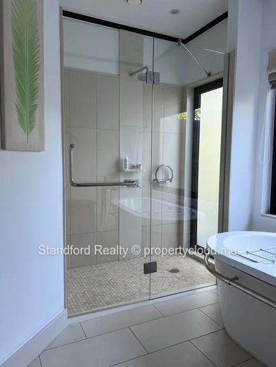Luxury 5-Bedroom Villa, East Coast, Anahita