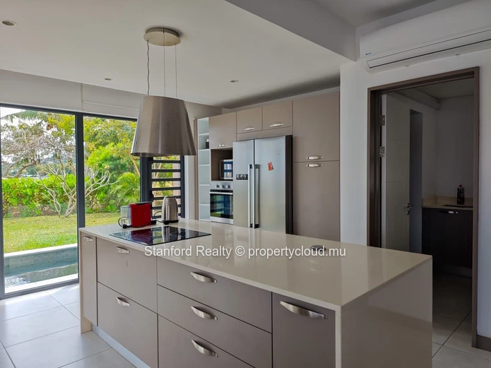 Beachfront Villa for Rent – 3 Bedrooms, Tamarin, West