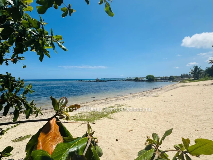 Stunning 3-Bedroom Coastal Apartment for Rent – North Mauritius