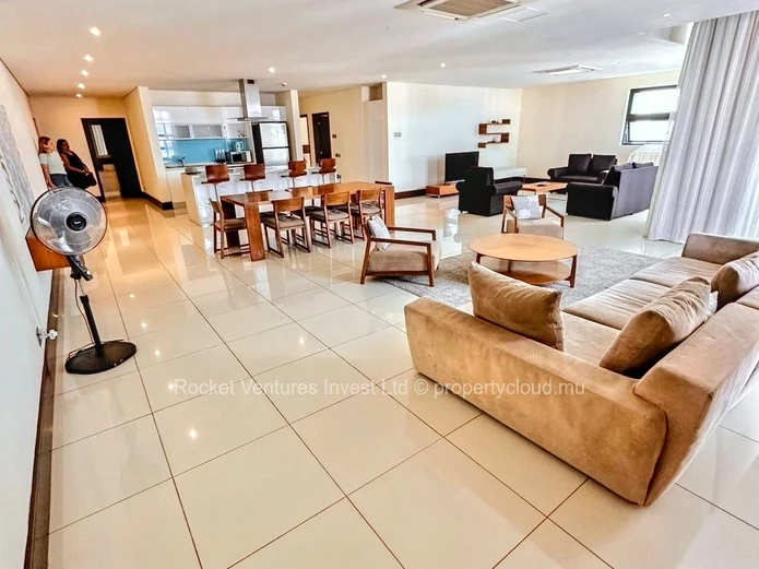 Rent. The apartment has 3 bedrooms. At the La Croisette complex. North. Grand Bay.