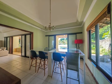 4 Bedroom Villa
