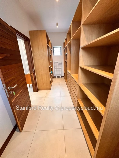 Modern Cozy Villa with 3 Bedrooms and Pool – Daruty Forest