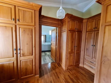 6 Bedroom Villa