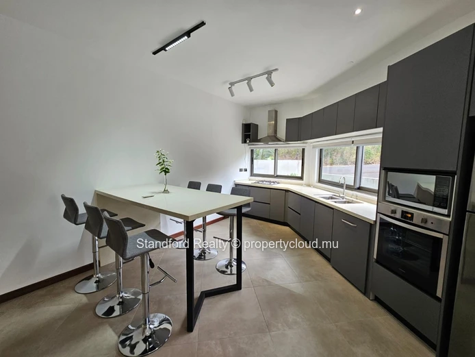 For Rent – Townhouse, Ava La Perle