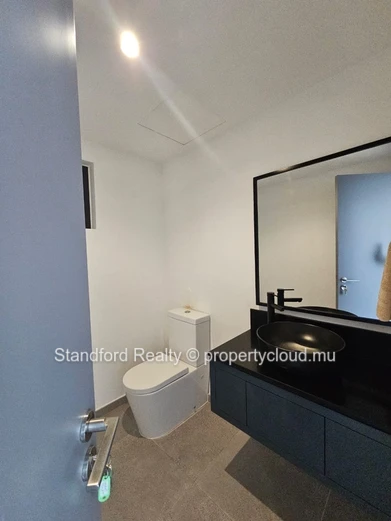 Beachfront Apartment with Sea View for Rent – 2 Bedrooms, North