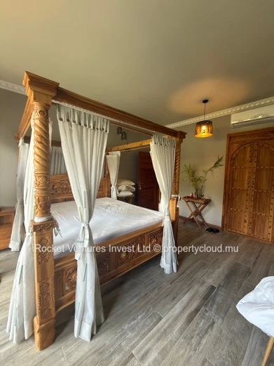 Your Ultimate Retreat: Luxurious Nature-Themed Villa Awaits!