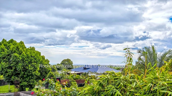 SALE - Prestigious 3-Bedroom Villa with Pool in Mont Piton Estate