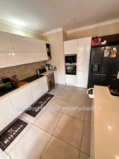 3-Bedroom Villa for Rent – North, Balaclava