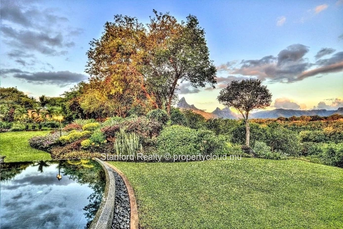 Luxury Villa for Sale – 6 Bedrooms, Tamarin, West Coast