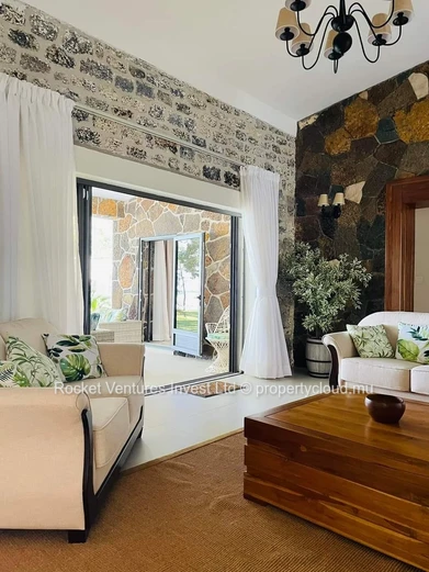 3-Bedroom Beachfront Villa – Calodyne