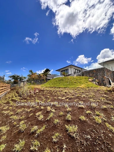 Luxury Villa for Rent – 4 Bedrooms, Mont Piton, North