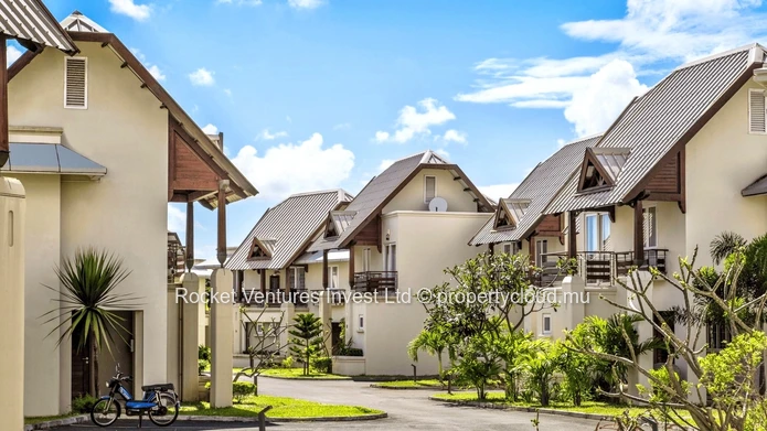 For Sale – Spacious Duplex Apartment in Grand Baie – MUR 12M