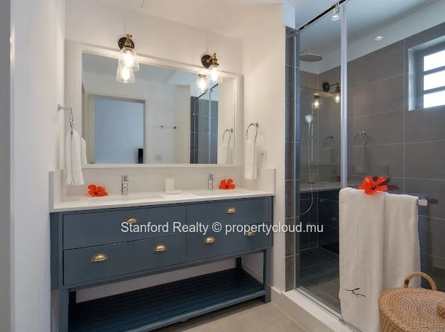 Stunning Beachfront 3 bedroom Apartment for Rent in Grand Gaube
