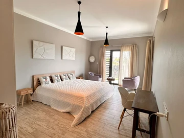 4 Bedroom Villa