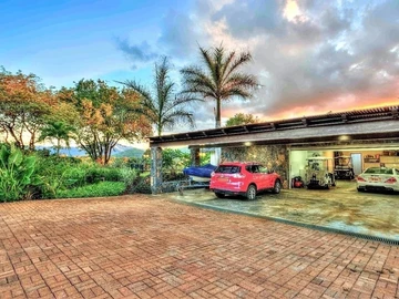 6 Bedroom Villa