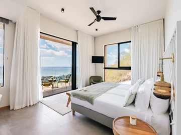 5 Bedroom Villa