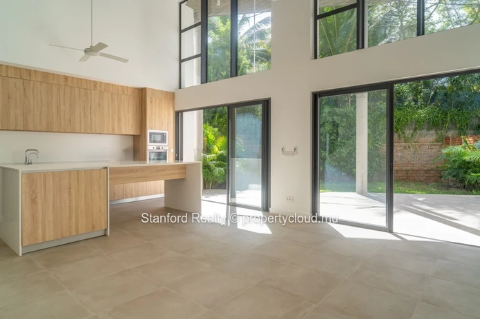 Modern Residence Grand Baie – 3-Bedroom Apartment for Sale
