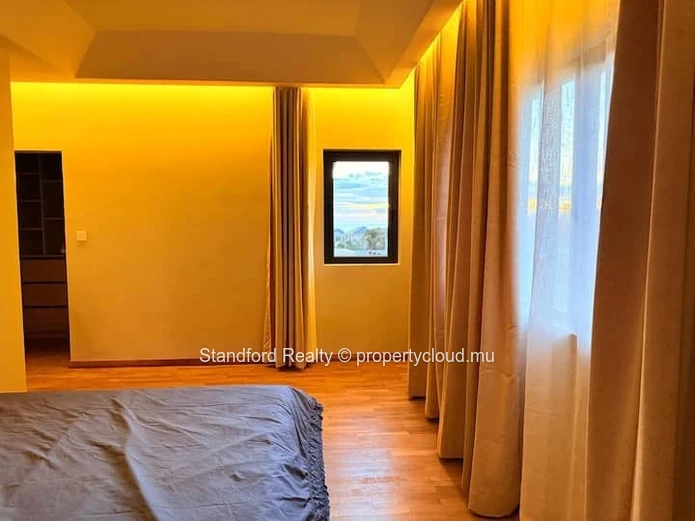 Sea-View Villa – 4 Bedrooms, Flic en Flac