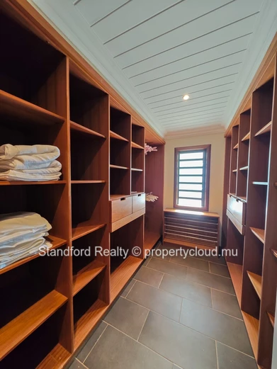 Premium 4-Bedroom Villa with Panoramic Ocean View in Belle Vue, North
