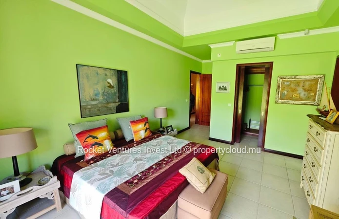 Renovated 4-Bedroom Villa on Golf Course – Tamarina, West Coast