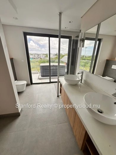 Modern Apartment for Rent – 3 Bedrooms, Trou aux Biches, North